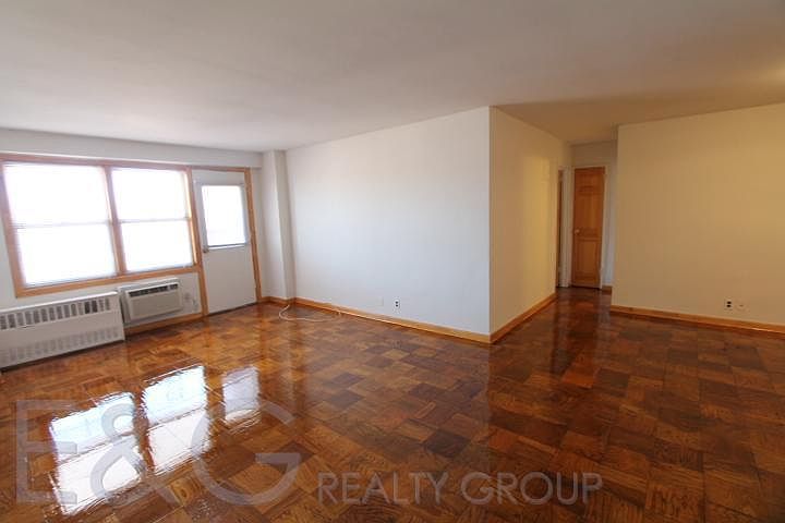 1st image of 18311 Hillside Ave APT 8M