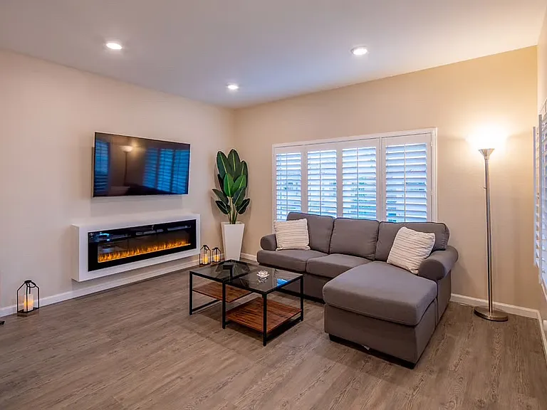 251 S Green Valley Pkwy #2721 — Photo 2
