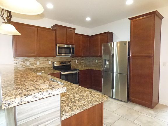 4th image of 24520 W Sheraton Ln
