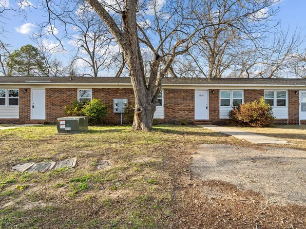 1218 Southwood Dr #1220-1222-1224, Fayetteville, NC 28304