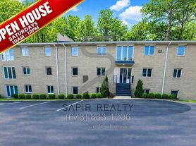 166 Anderson Ave NW