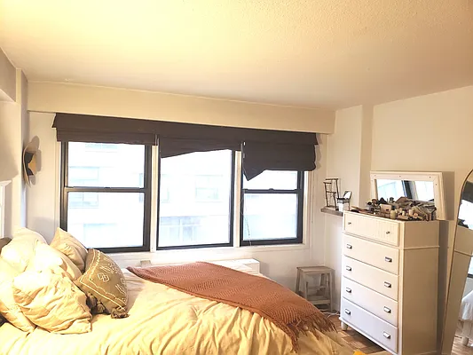 Rented by Metropolitan Property Group | media 17