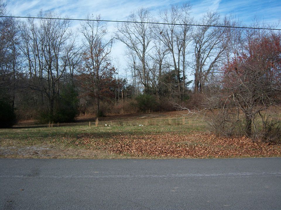 2nd image of 50 Oakley Dr