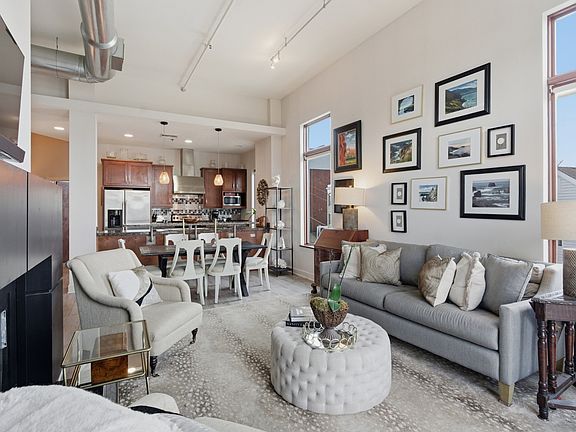 4th image of 205 31st Ave N APT 305