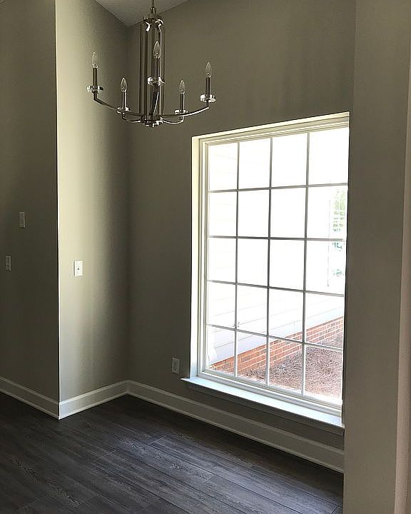 1st image of 1292 Saint Katherines Way
