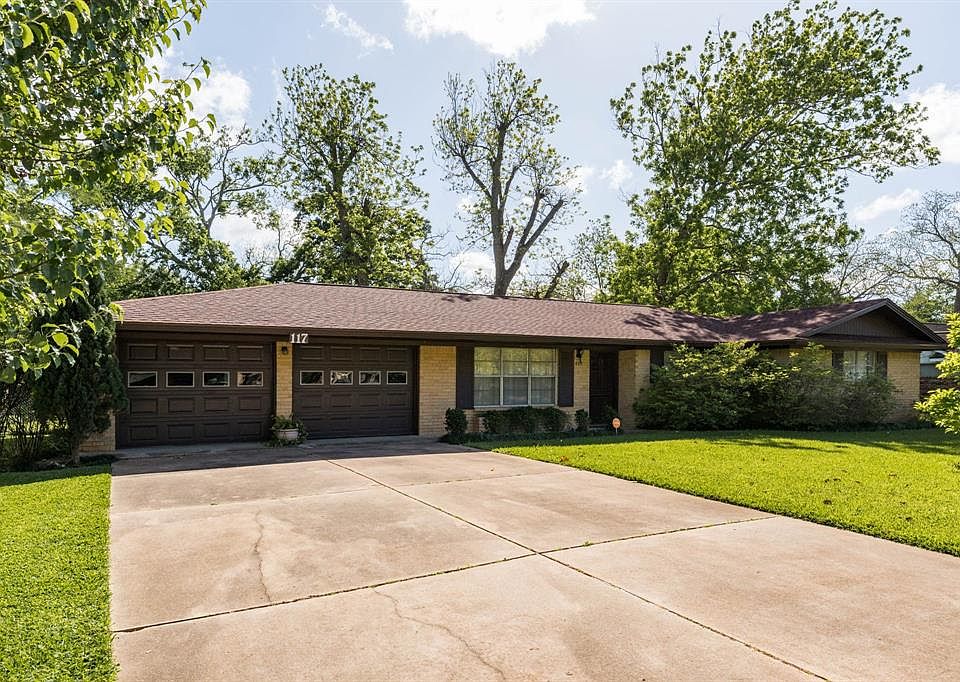 1st image of 117 Southern Oaks Dr