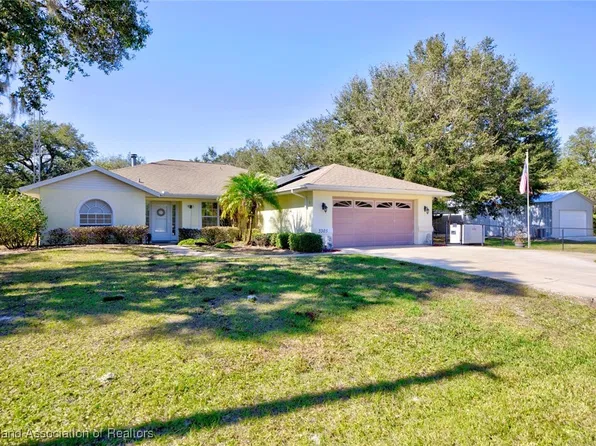3305 S Dahlia Dr, Lake Placid, FL 33852