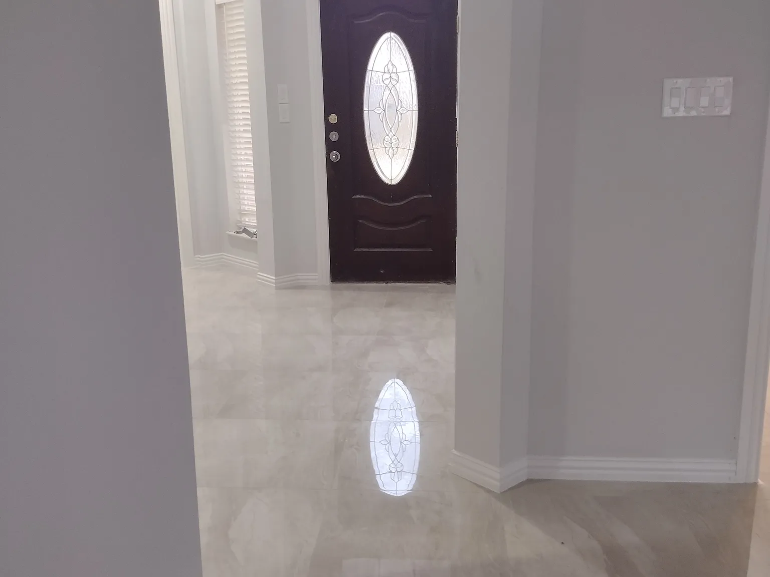 4 bed, 1888 sqft, $2,500 — Photo 2