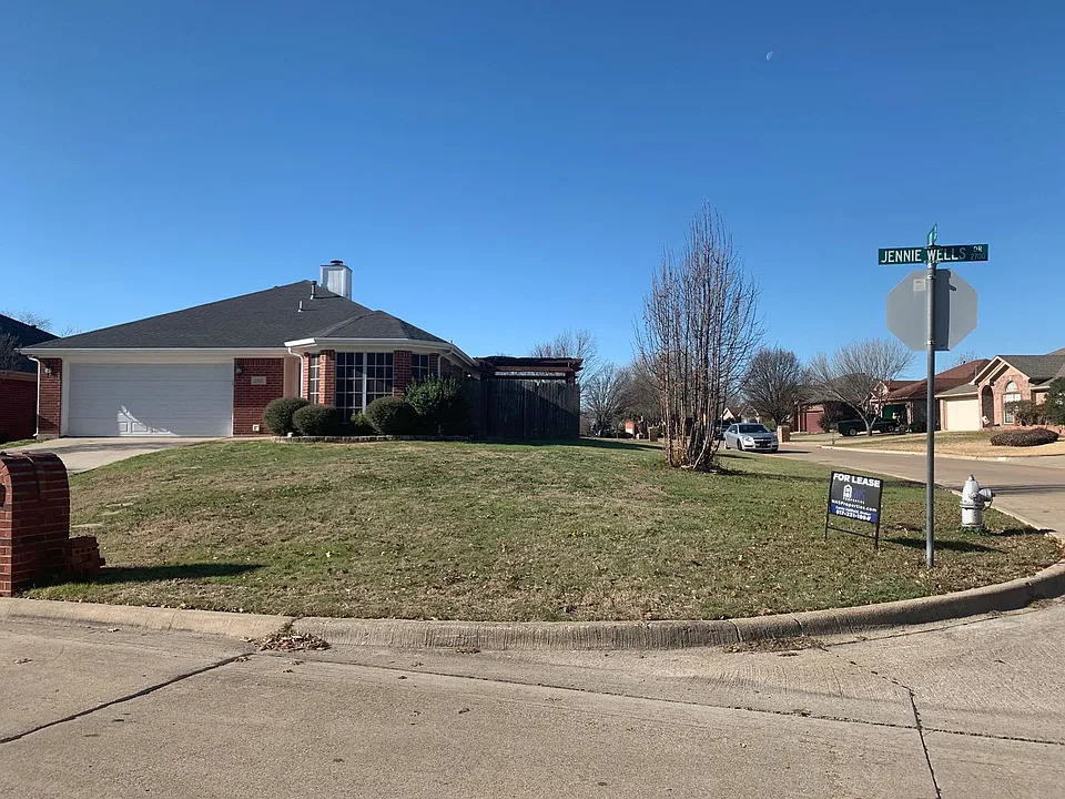 2705 Jennie Wells Dr
