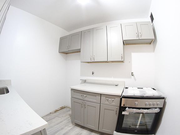4th image of 1368 Sheridan Ave #3C-1