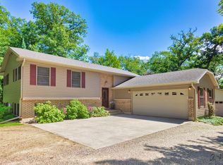 6610 Giant Oaks Rd, Wonder Lake, IL 60097