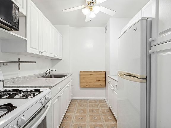 3rd image of 392 Central Park W APT 19T