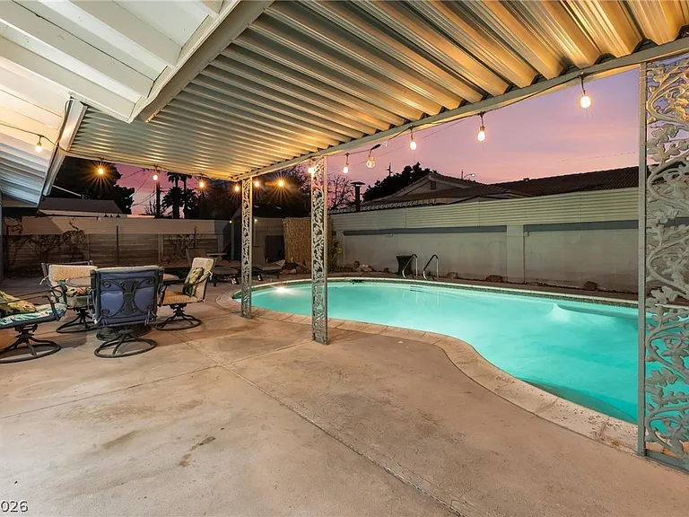 105 Marigold Ln — Photo 39