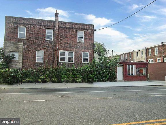 5th image of 2600 Carroll St
