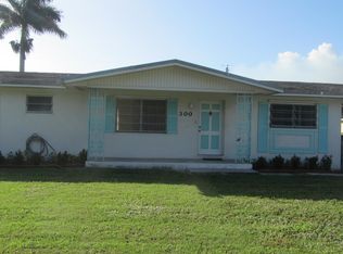 300 NW Avenue J, Belle Glade, FL 33430