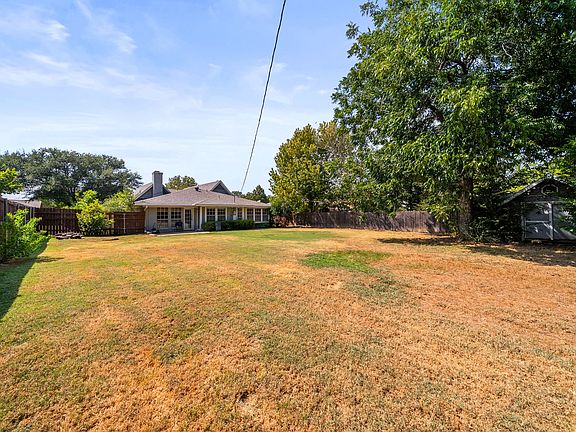 3rd image of 2125 Mayfield Cir