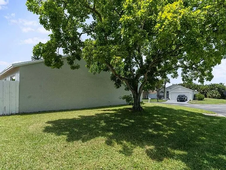 48 Bentwater Cir — Photo 22