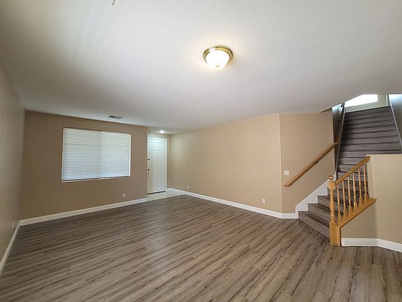 2nd image of 3081 Oceantide Ct