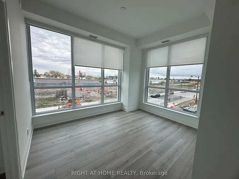 743 Warden Ave #218 — Photo 20