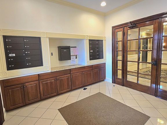 3rd image of 10510 Rosegate Ct Unit 301