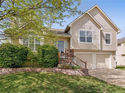 622 E Parma Way, Gardner, KS, 66030