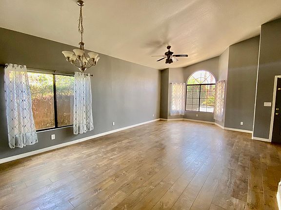 3rd image of 838 W Annandale Way
