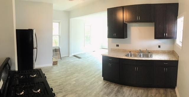 Fully Remodeled Kitchen (New Appliances, Cabinets, etc.)