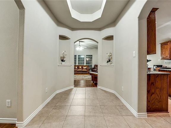 3rd image of 4832 Tarragon Ln