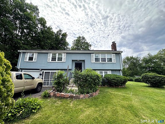 3rd image of 27 Eagleton Drive