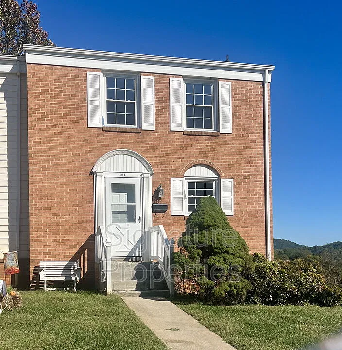 101 Southampton Dr