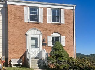 101 Southampton Dr, Vinton, VA 24179