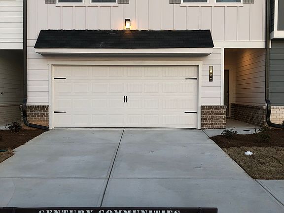 5th image of 240 Point Place Dr