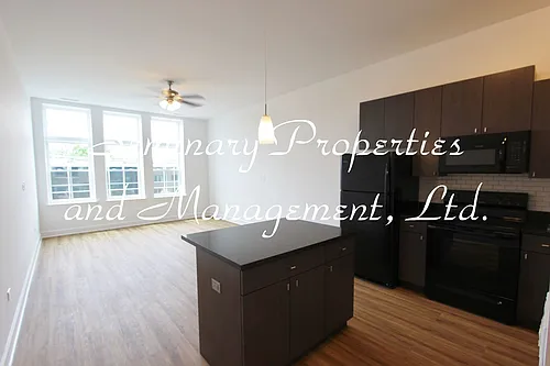 Prime Southport Corridor newer construction one-bedroom's Photo 1