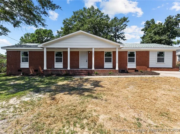 6109 Conaway Dr, Fayetteville, NC 28314