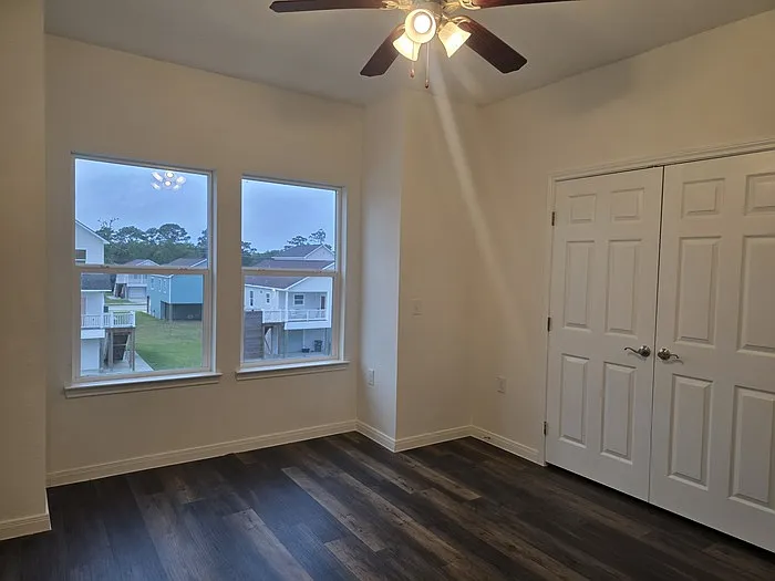 6311 White Oak Dr — Photo 10