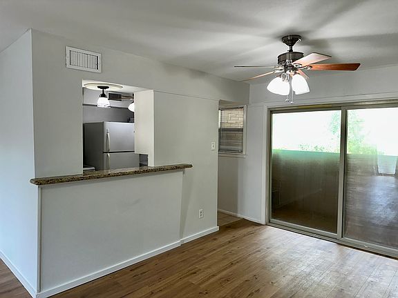 5th image of 3809 N Braeswood Blvd APT 24