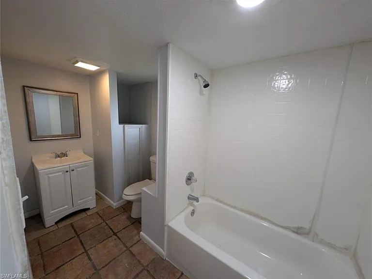 111 Palmetto Ln W — Photo 11