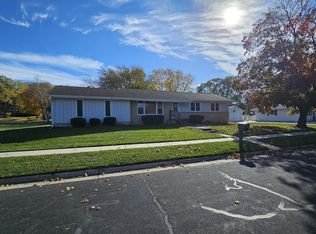 1305 Endl Blvd, Fort Atkinson, WI 53538