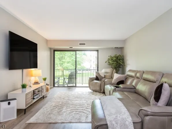 521 Piermont Ave #119, River Vale Twp., NJ 07675