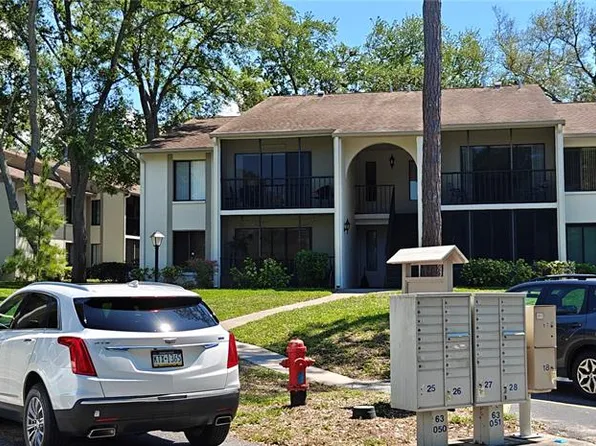 1725 Pine Ridge Way W APT D2, Palm Harbor, FL 34684