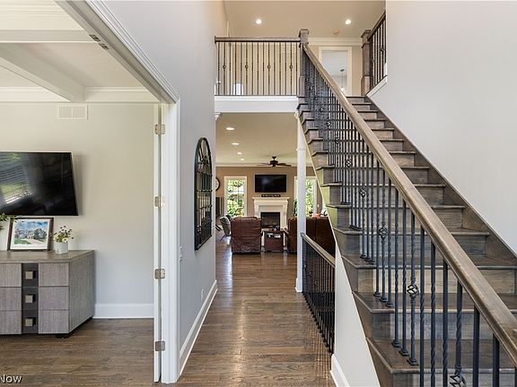 5th image of 6467 Friarwood Cir NW