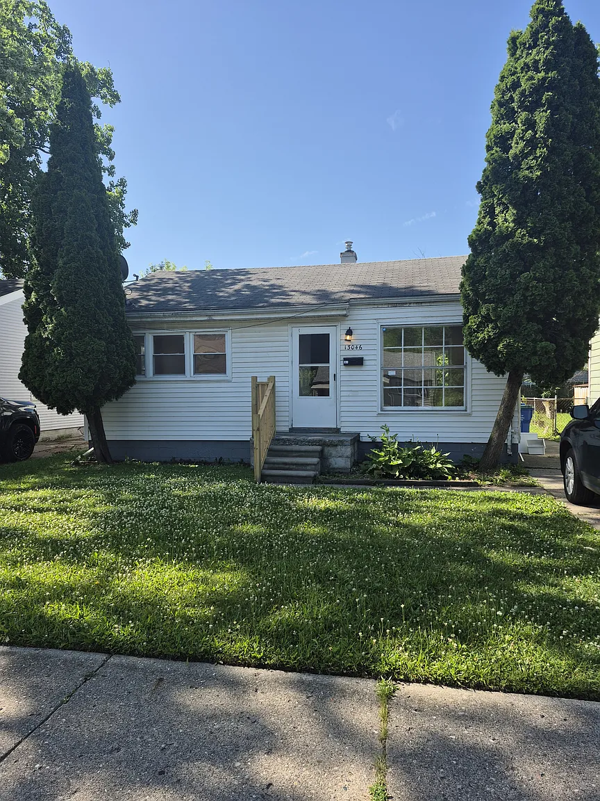 13046 Sidonie Ave photo 1