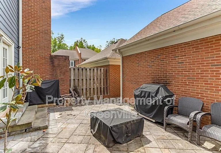 110 Kilkenney Ct — Photo 7