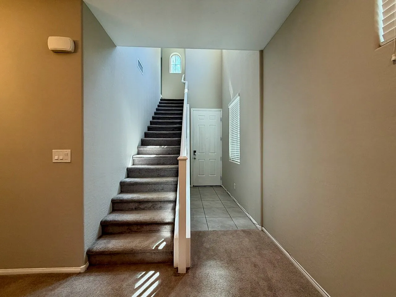 3 bed, 2.5 bath, 1778 sqft, $2,075 — Photo 4