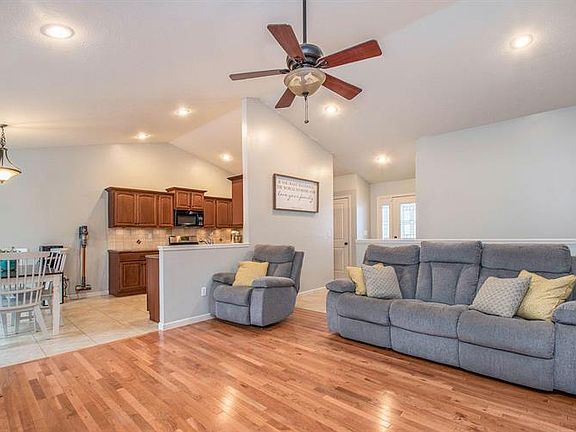 4th image of 69862 Roy Dr