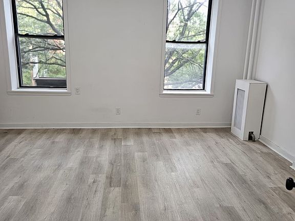 4th image of 404 Franklin Ave APT 3