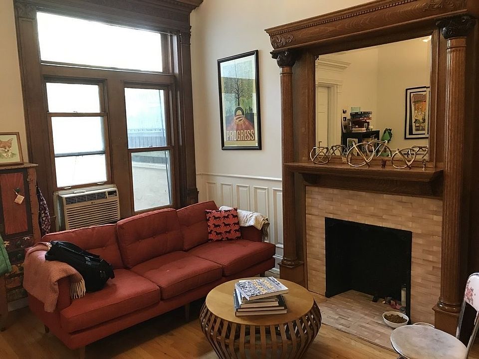 1st image of 821 Carroll St APT 2