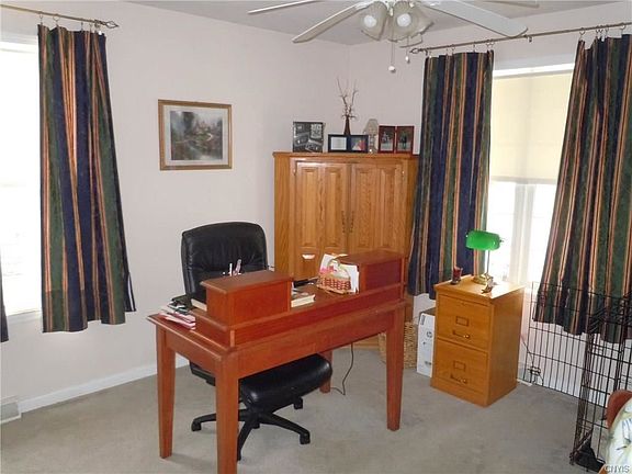 5th image of 207 E Heman St