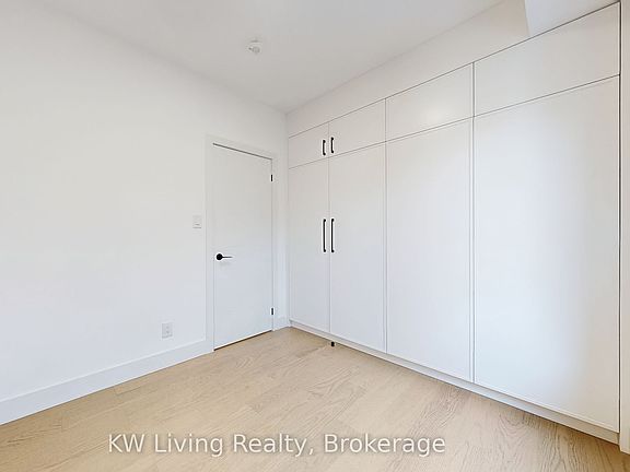 4th image of 33 Kirknewton Rd #101