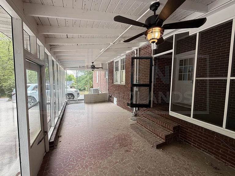 3925 Rosewood Dr — Photo 19